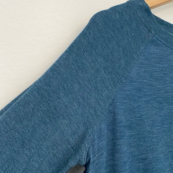 Champion C9 Blue Colorblock Running Athletic Longsleeve Top - Picture 3 of 13